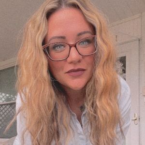 MEET YOUR POSHER 💖